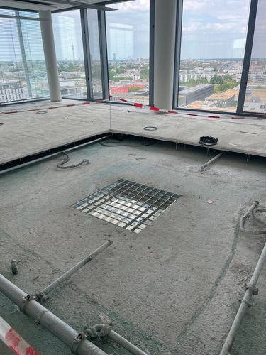Kernbohrarbeiten für maßgenaue Durchbrüche in Betonwänden